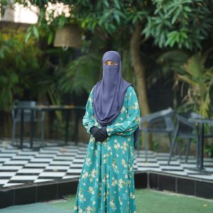 Rawda Pleated Abaya.Freesia