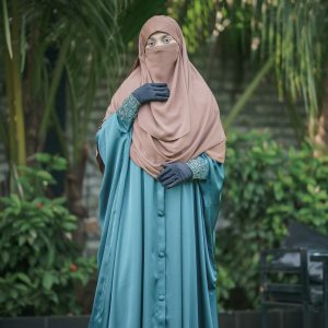 Uzma Karchupi Kaftan.Teel